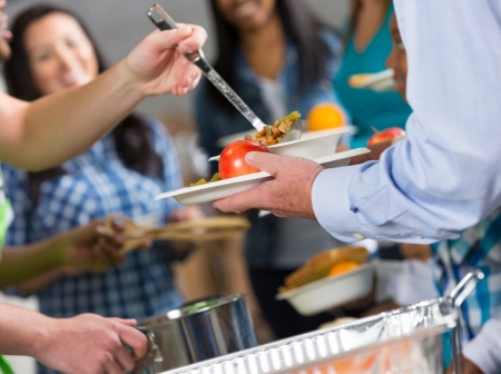 5 beneficios del catering caliente para universidades en Barcelona